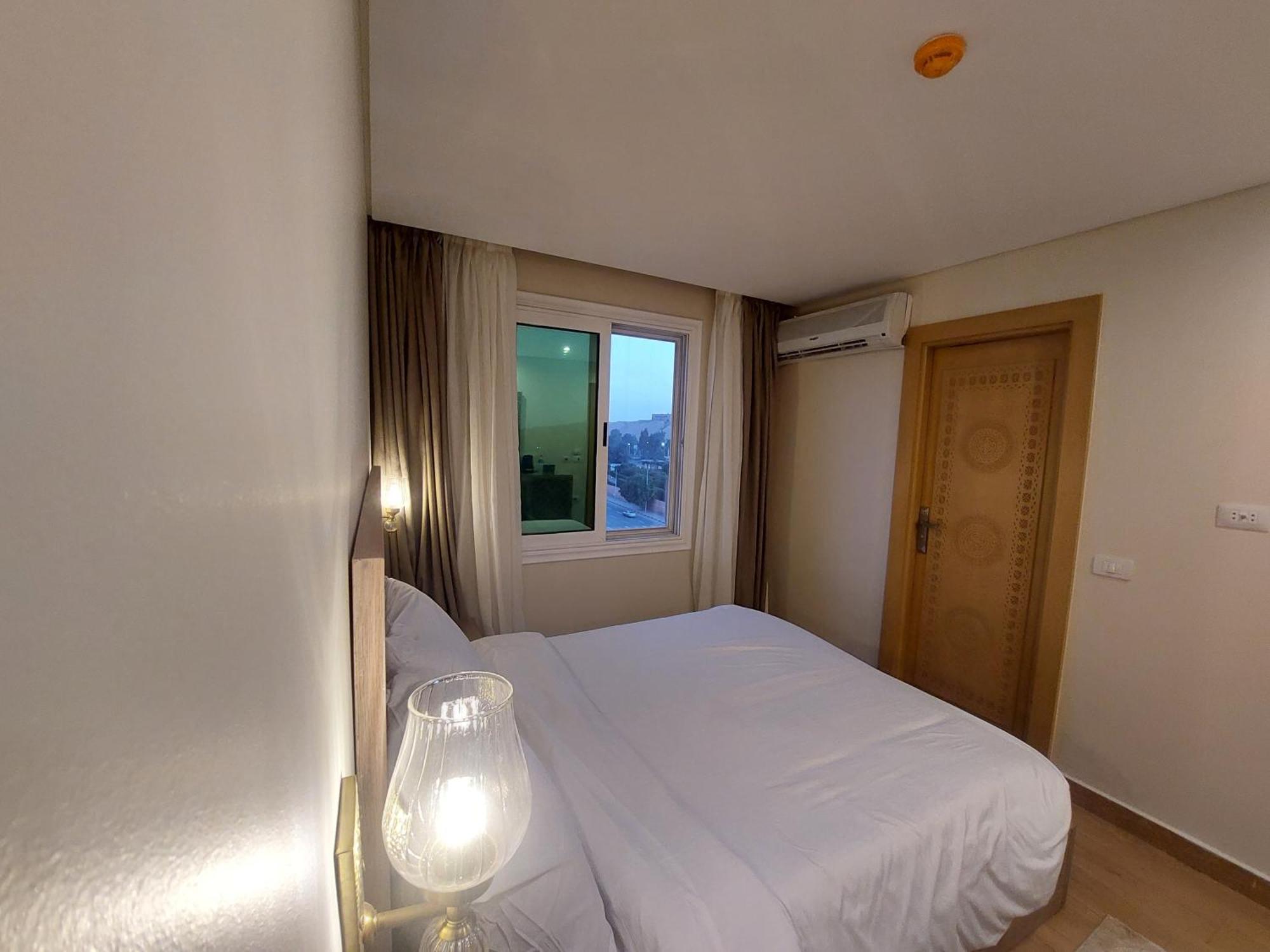 Doudou Pyramids View Hotel Kafret el-Gabal Dış mekan fotoğraf