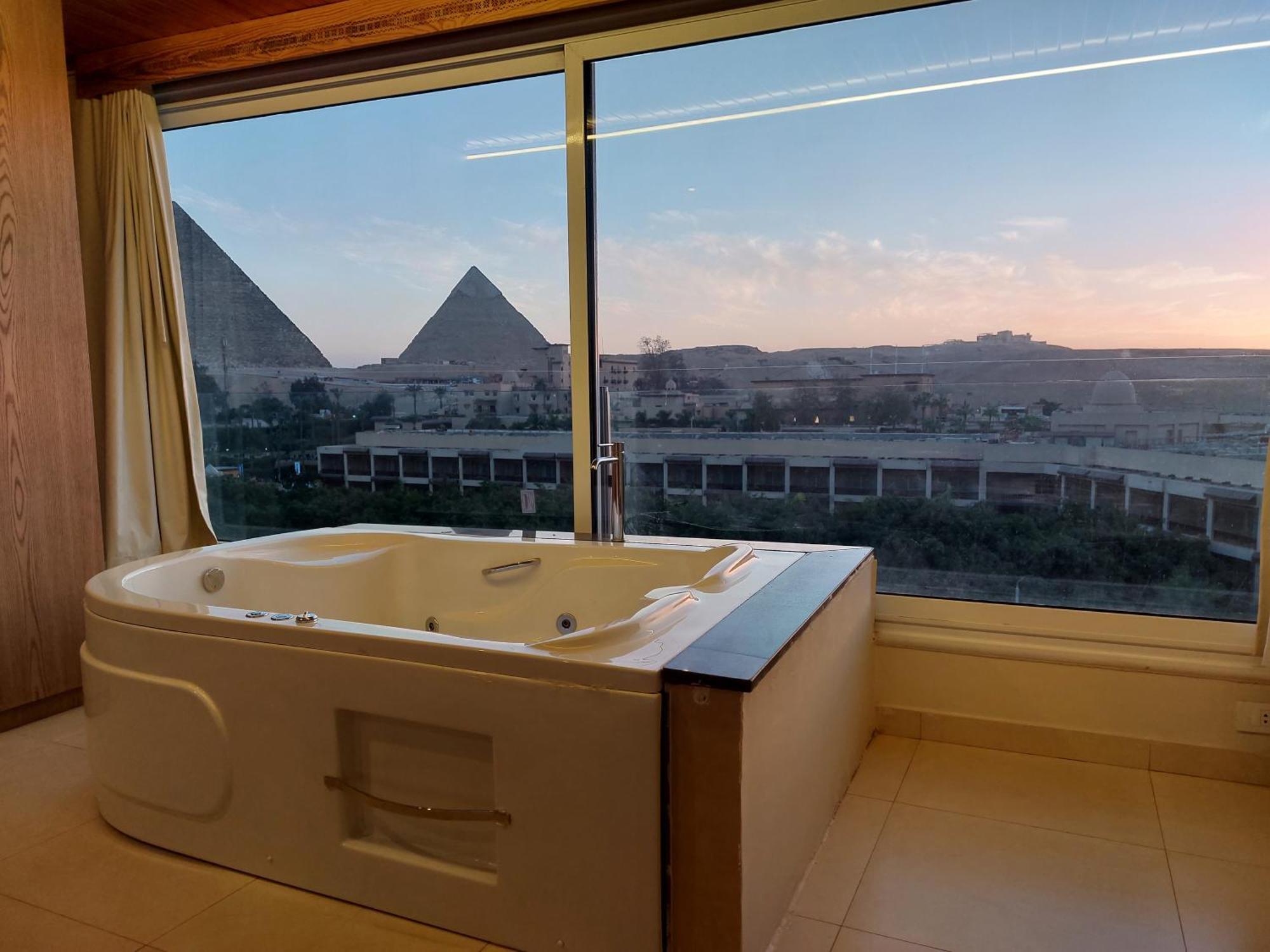 Doudou Pyramids View Hotel Kafret el-Gabal Dış mekan fotoğraf