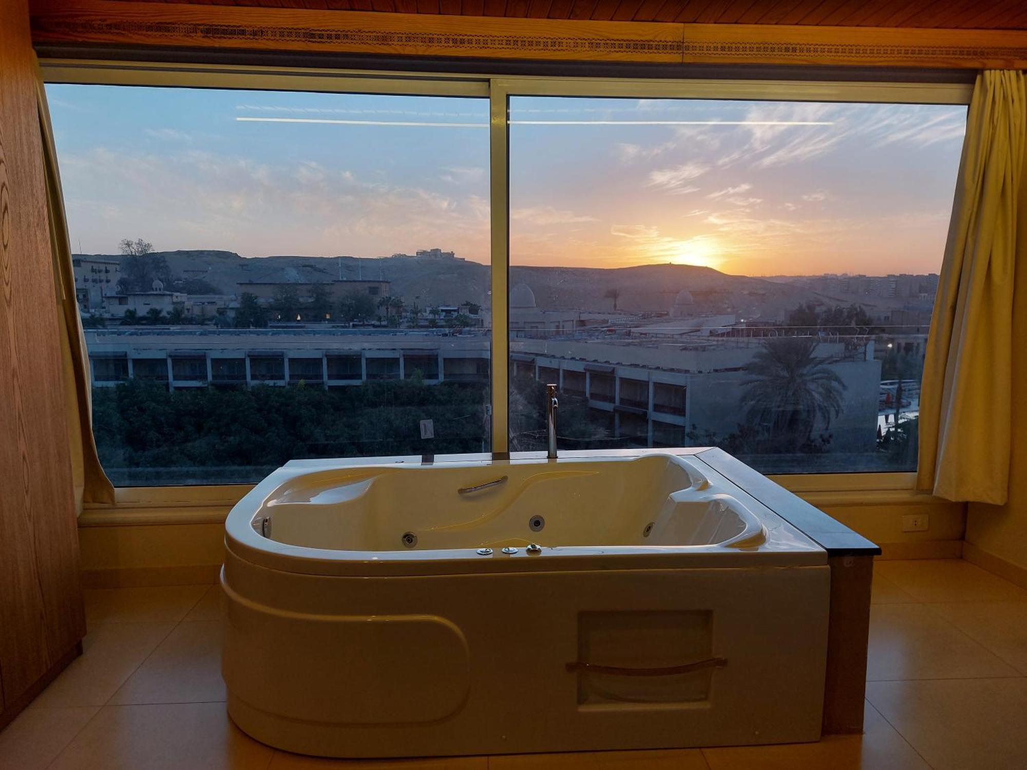 Doudou Pyramids View Hotel Kafret el-Gabal Dış mekan fotoğraf