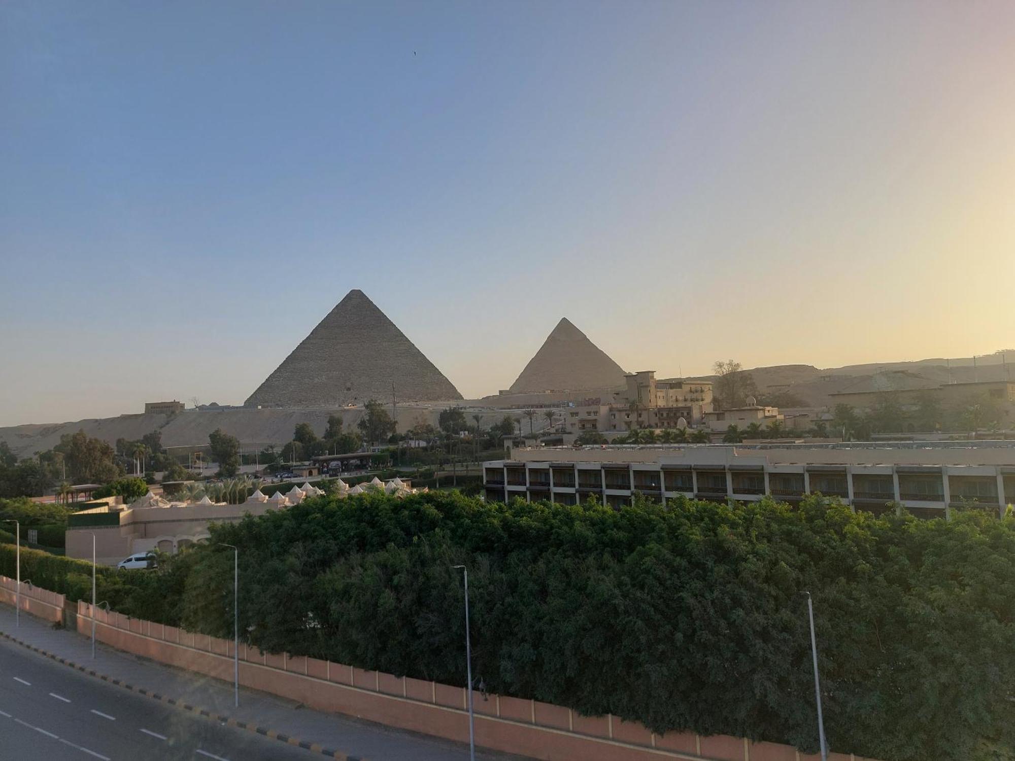 Doudou Pyramids View Hotel Kafret el-Gabal Dış mekan fotoğraf