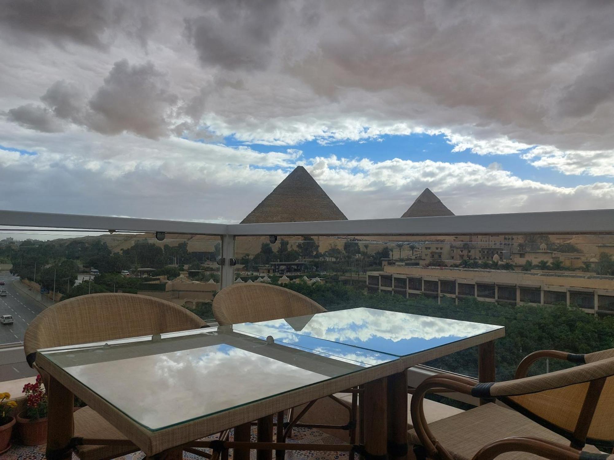 Doudou Pyramids View Hotel Kafret el-Gabal Dış mekan fotoğraf