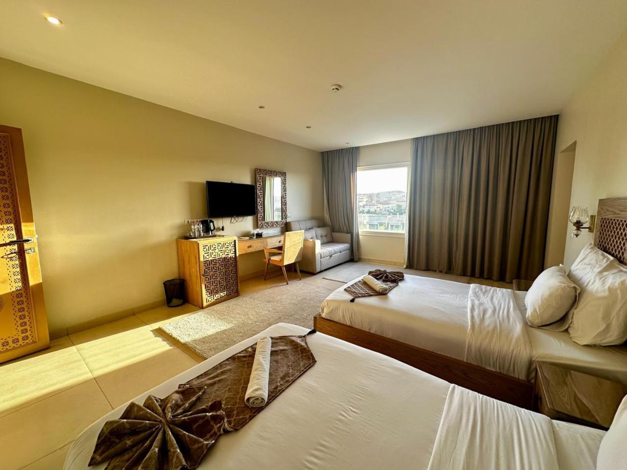 Doudou Pyramids View Hotel Kafret el-Gabal Dış mekan fotoğraf