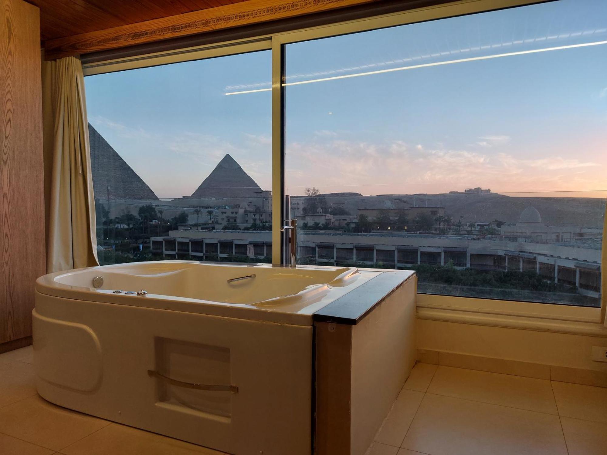 Doudou Pyramids View Hotel Kafret el-Gabal Dış mekan fotoğraf